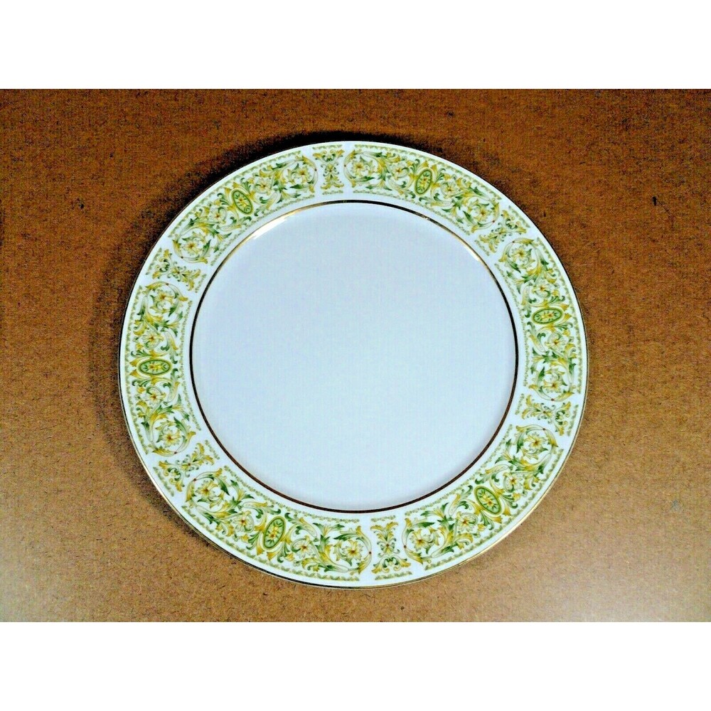 Kingston Fine China of Japan Chop Cake Plate 3913 White Green Floral 12 3/8"